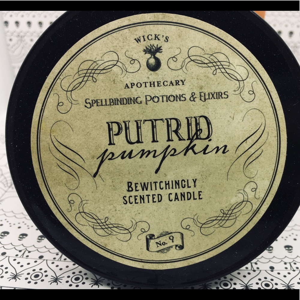 Putrid Pumpkin 1 Wick Apothecary Halloween Candle - Picture 4 of 7